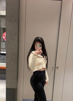 Soso Baby - puta in Riyadh Photo 3 of 7