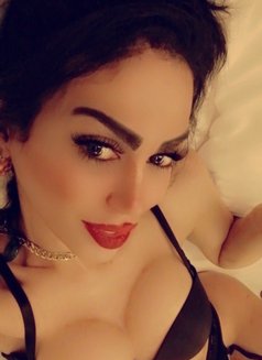 Soso - Transsexual escort in Beirut Photo 5 of 15