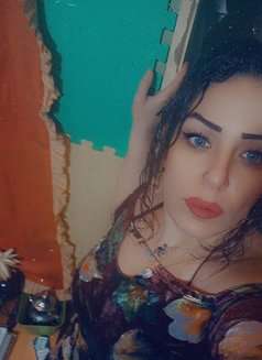 Soso - puta in Dubai Photo 4 of 6