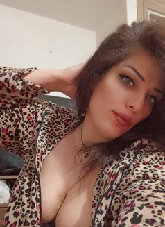 Soso - puta in Dubai Photo 6 of 6