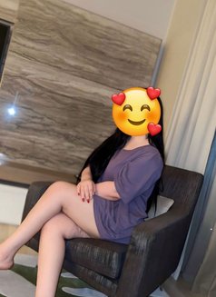 Soso - puta in Dubai Photo 1 of 3