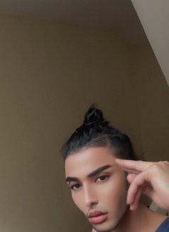 Souhaib - Male escort in Dammam Photo 2 of 2