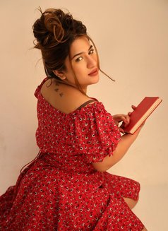 Soumya - escort in Mumbai Photo 5 of 6