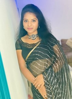 Soundarya Tamil Girl - puta in Abu Dhabi Photo 3 of 5