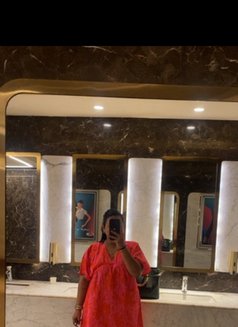 Sounia Singh - puta in Mumbai Photo 3 of 10