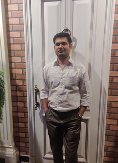 Sourab - Male escort in New Delhi Photo 3 of 8