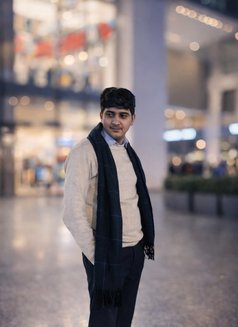 Sourav - Male escort in New Delhi Photo 3 of 3