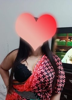 South Indian Bhabhi - escort in Abu Dhabi Photo 2 of 12