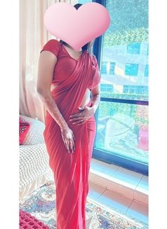 South Indian Bhabhi - escort in Abu Dhabi Photo 4 of 12