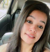 South Indian Girl in DxD - puta in Dubai Photo 1 of 4