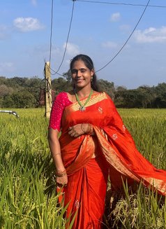 South Indian Gir(Pinky) in Dx D - puta in Dubai Photo 2 of 8