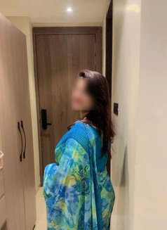 South Indian Housewife Cam Show - escort in Mumbai Photo 1 of 6