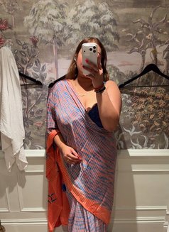 South Indian MNC Working Girl - puta in Singapore Photo 13 of 13