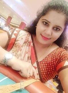 South Indian Vip Girls & Aunty's - escort in Abu Dhabi Photo 4 of 5