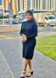 South Indian Young Girl Kavya - escort in Abu Dhabi Photo 6 of 6