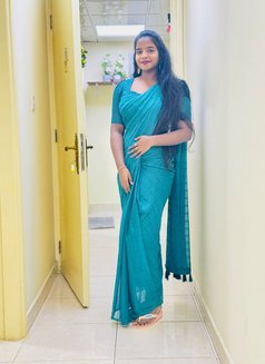South Tamil 22yr and 24yr Threesome - puta in Abu Dhabi Photo 4 of 5