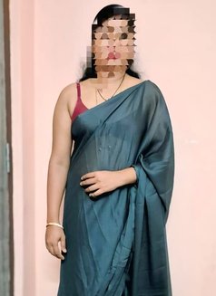Sowmya Deepak cpl FWB - puta in Hyderabad Photo 6 of 6