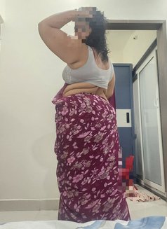 Sowmya - escort in Hyderabad Photo 1 of 3