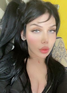 Sozy - Transsexual escort in Amman Photo 11 of 14