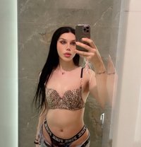 Sozy - Transsexual escort in Amman