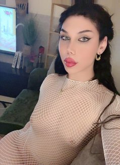 Sozy - Transsexual escort in Amman Photo 10 of 12