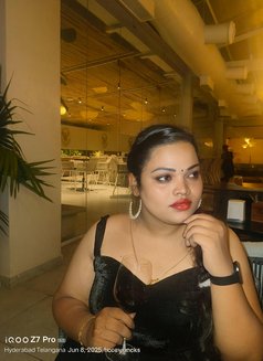 Spandhana - Transsexual escort in Hyderabad Photo 1 of 1