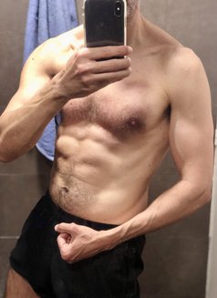 Spaniard Macho Xxl - Male escort in Barcelona Photo 2 of 2