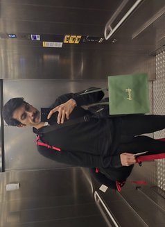 Spanish Muscle - Male escort in Riyadh Photo 1 of 5