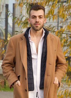 Spanishguysotall - Acompañantes masculino in Paris Photo 3 of 6