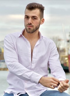 Spanishguysotall - Acompañantes masculino in Paris Photo 4 of 6