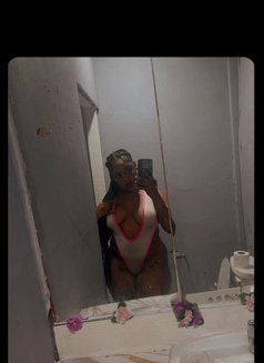 Sparkles - adult performer in Barbados Photo 1 of 2