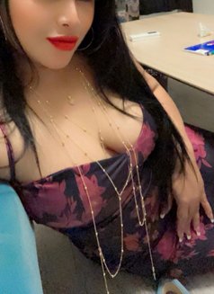 SPECIAL MASSAGE NURU GEL EXCELLENT - puta in Muscat Photo 1 of 7