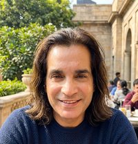 Spencer Nomadix - Male companion in New Delhi