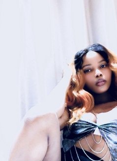 Spice - escort in Shanghai Photo 2 of 7