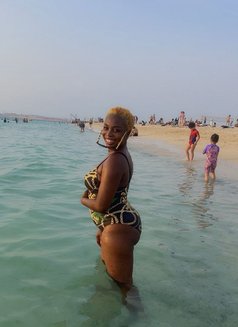 Spicy J - puta in Dubai Photo 16 of 21
