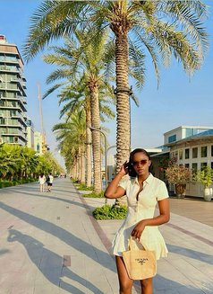 Spicy - puta in Dubai Photo 2 of 2