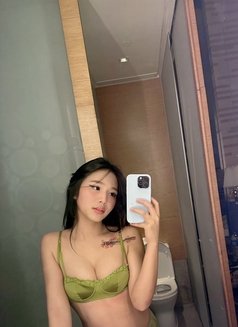 Soft and Young Lb Jade Just Arrive in Sg - Transsexual escort in Singapore Photo 5 of 7