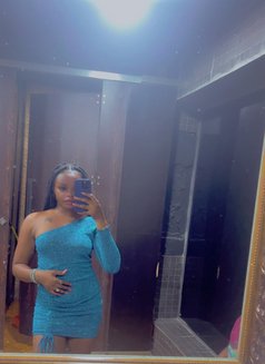 Spicy Middle - escort in Accra Photo 6 of 11