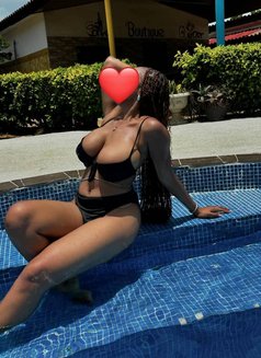 SPICY - escort in Mumbai Photo 5 of 7