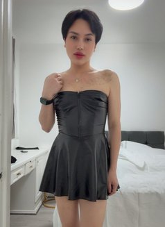 SpicyPlayMate - Male escort in London Photo 6 of 11