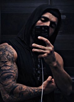 Sport_BoyX - Male escort in Riyadh Photo 2 of 20