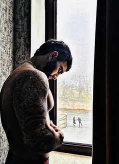 Sport_BoyX - Male escort in Riyadh Photo 8 of 20