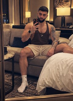 Sport_BoyX - Male escort in Riyadh Photo 3 of 29