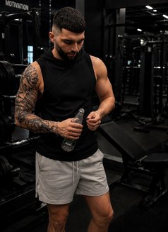 Sport_BoyX - Male escort in Tirana Photo 1 of 20