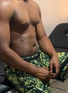 Sportif Actif Et Viril - Acompañantes masculino in Abidjan Photo 5 of 6
