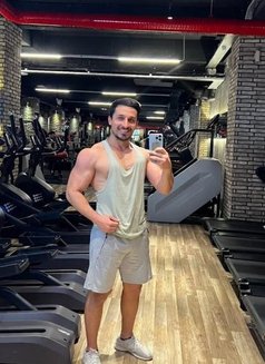 Sportmen Handsome - Male escort in Dubai Photo 1 of 1