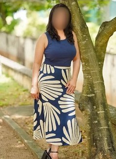 You Shoud Read Mine - Squirting Queen - puta in Colombo Photo 1 of 7