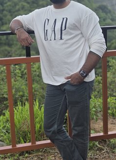 Sreenath - Male escort in Bangalore Photo 3 of 3