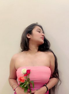 sreevali - escort in Dubai Photo 8 of 9