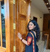 Srey - escort in Kochi